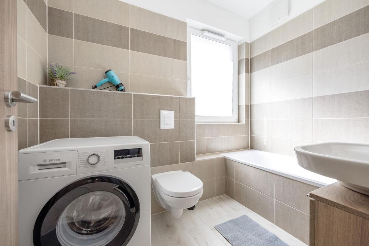 211 / 1 Bedroom / Modern Condo In City Center Budapest Eksteriør billede